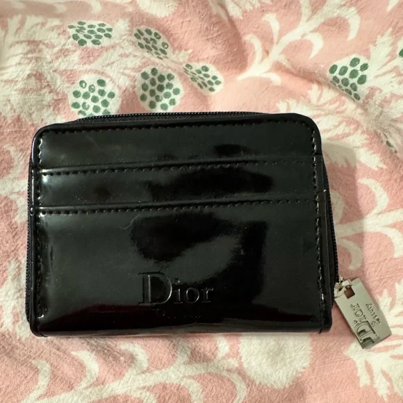Dior Diva Beauty VIP Gift - Wallet / Card Holder, Vinyl Black - Picture 1 of 5